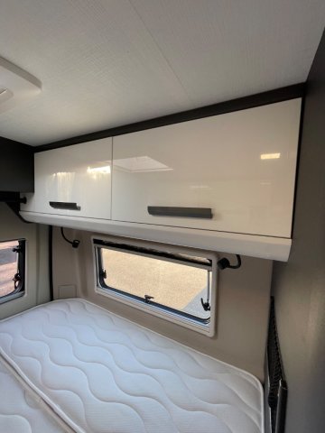 Mc Louis Menfys Van 3 Signature - Photo 27