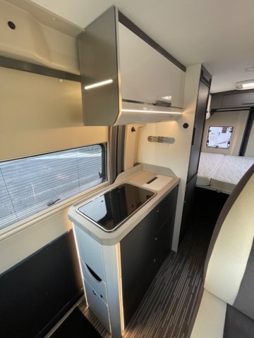 Mc Louis Menfys Van 3 Signature - Photo 20