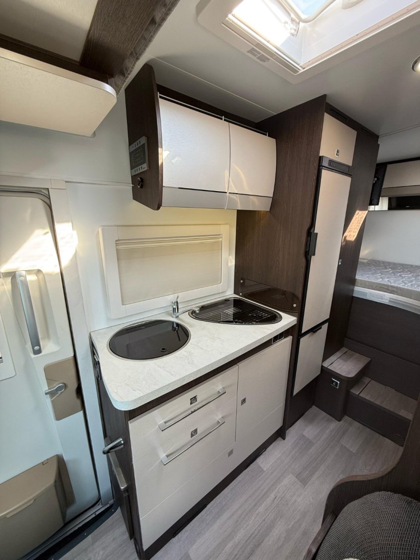 Benimar Tessoro 440 Up 