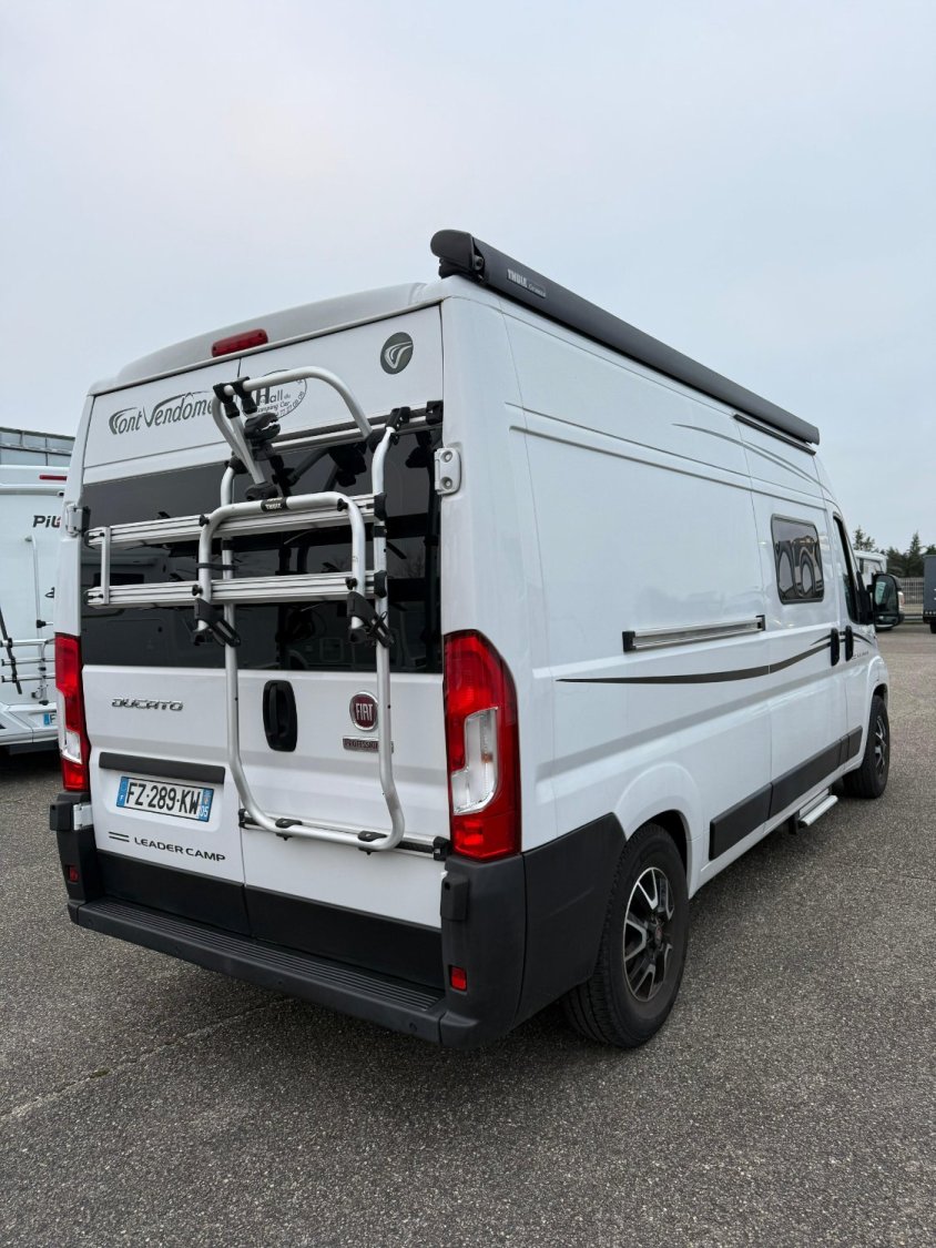 Font Vendome Leader Camp 