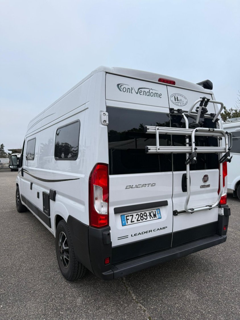 Font Vendome Leader Camp 