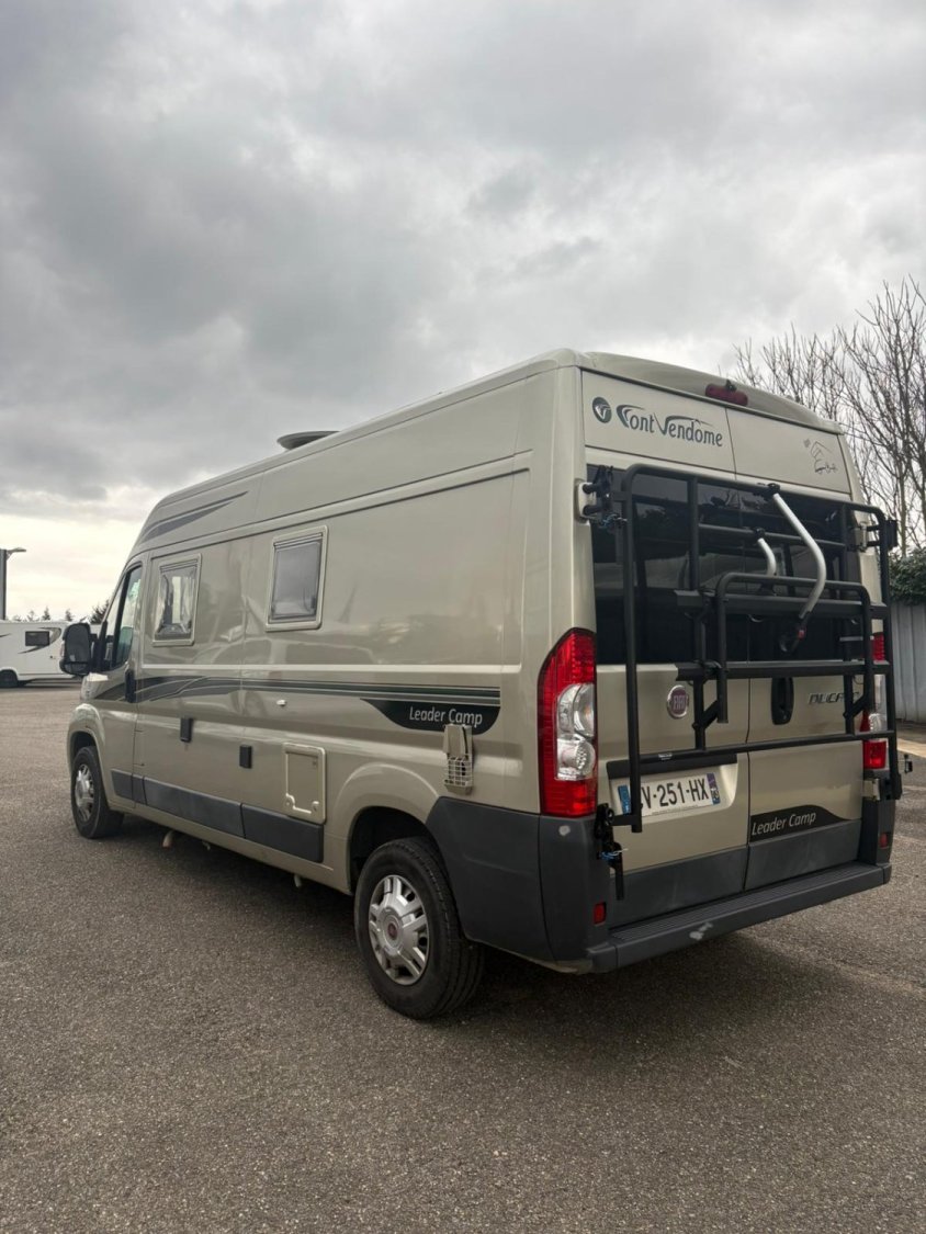 Font Vendome Leader Camp 