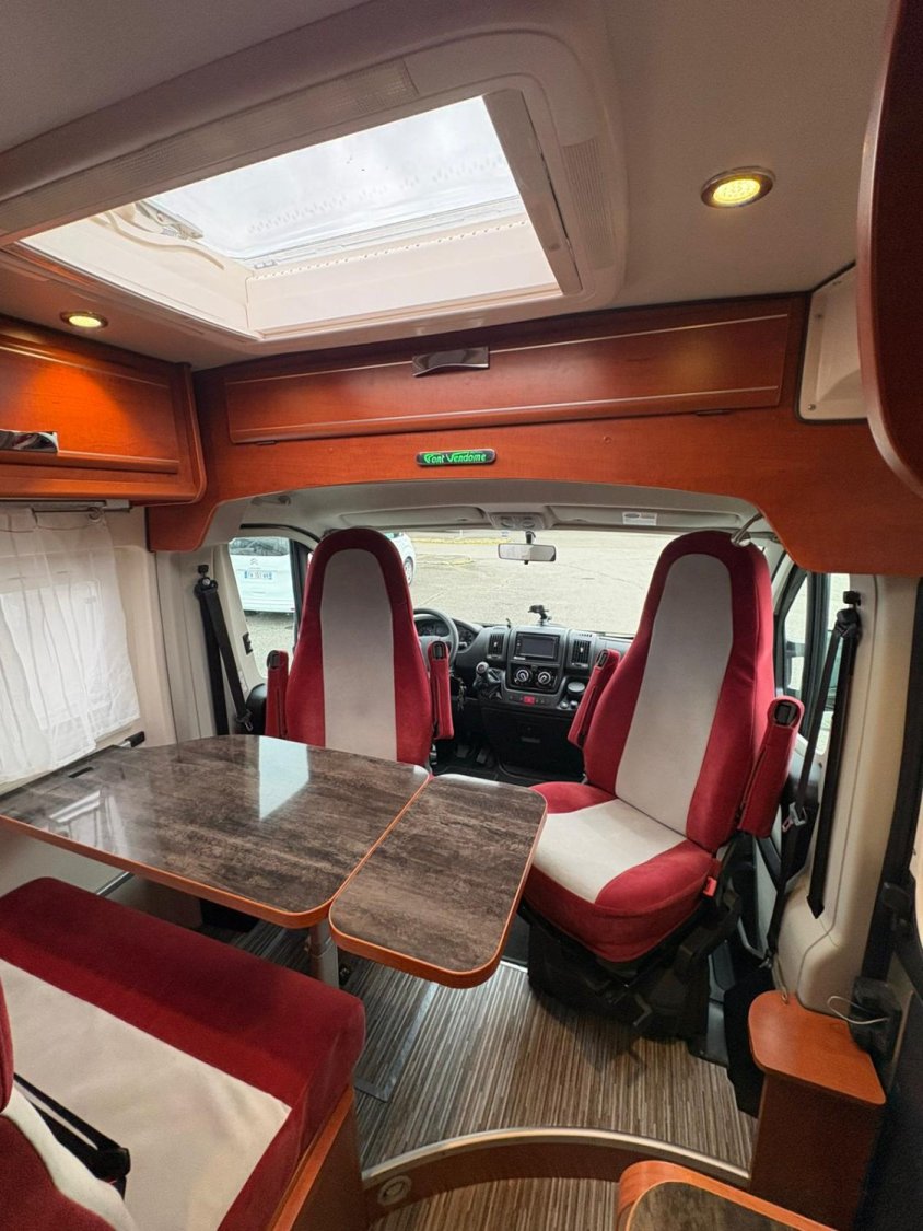 Font Vendome Leader Camp 