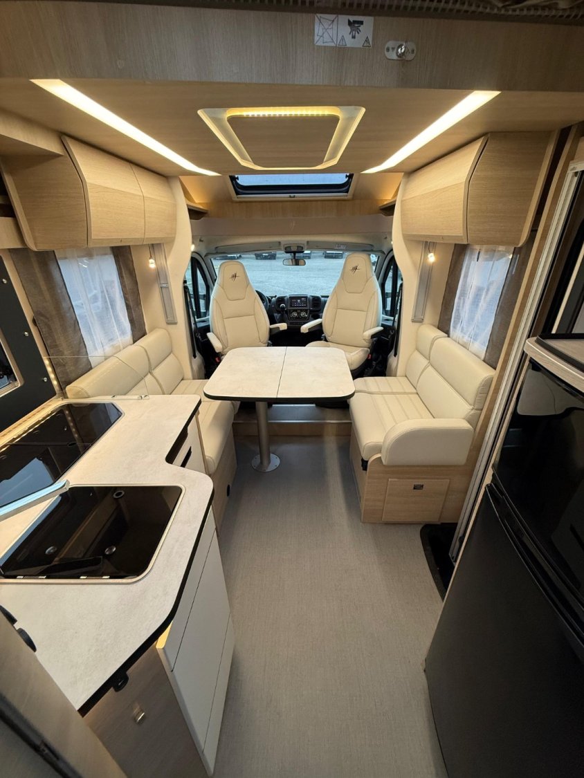 Rapido 696 F Ultimate Line 