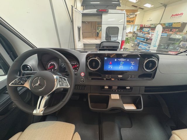 Hymer Camper Vans / Hymercar Grand Canyon S 4x4 - Photo 6