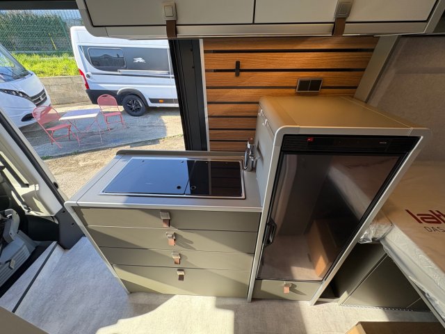 Hymer Camper Vans / Hymercar Grand Canyon - Photo 5