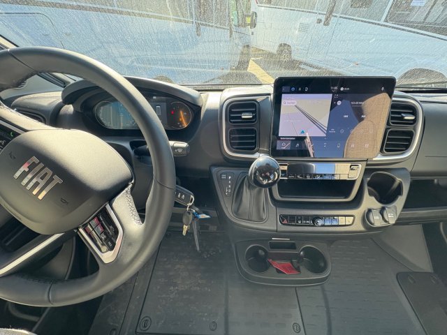 Hymer Camper Vans / Hymercar Grand Canyon - Photo 6