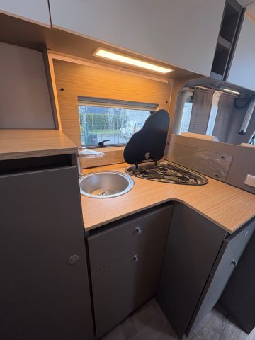 LMC Tourer Lift H 664 - Photo 6