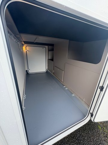 LMC Tourer Lift H 664 - Photo 10