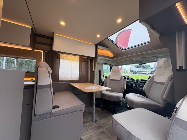 LMC Tourer Lift H 730 G - Photo 2