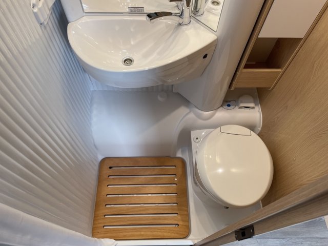 Sunlight T 67 S Adventure Edition V67S - Photo 6