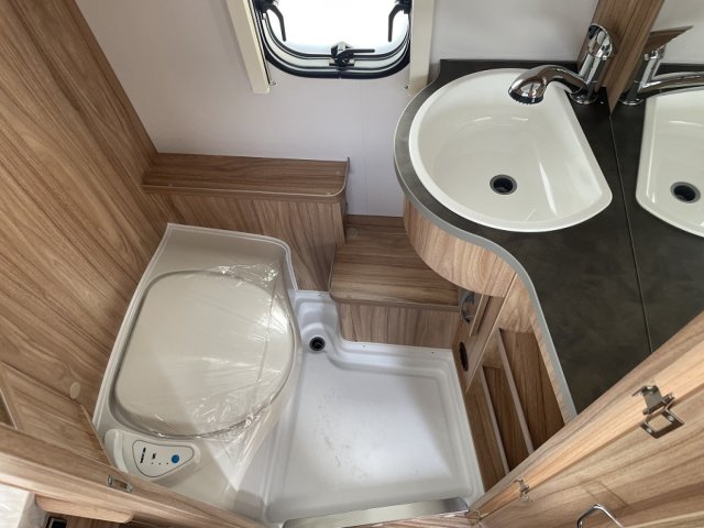 Eriba Feeling 425 - Photo 4