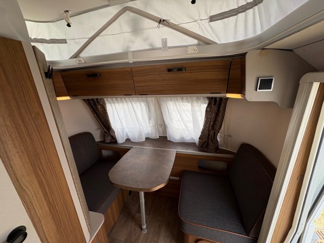 Eriba Touring 542 - Photo 2