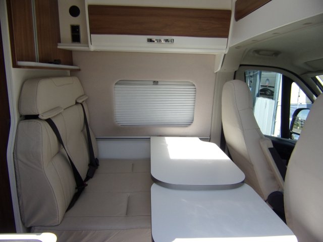 Pilote V 600 G 4 PL CARTE GRISE / 4 COUCHAGES - Photo 2