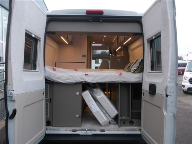 Hymer Camper Vans / Hymercar Grand Canyon - Photo 3