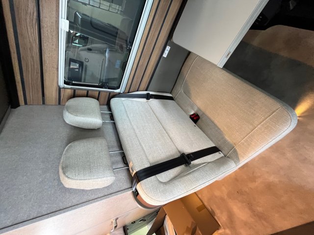 Hymer Camper Vans / Hymercar Grand Canyon S Crossover CROSS OVER - Photo 4