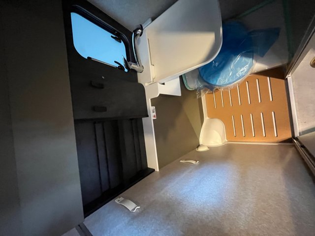 Hymer Camper Vans / Hymercar Grand Canyon S Crossover CROSS OVER - Photo 5