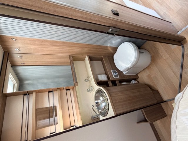 Rapido 890 F - Photo 11