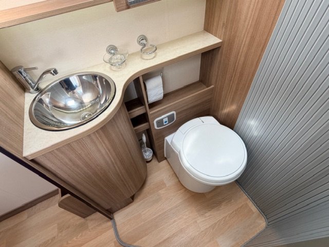 Rapido 890 F - Photo 12