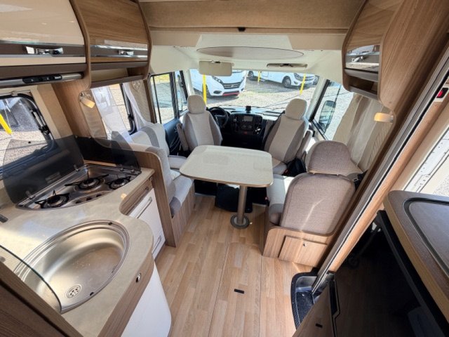 Rapido 890 F - Photo 21