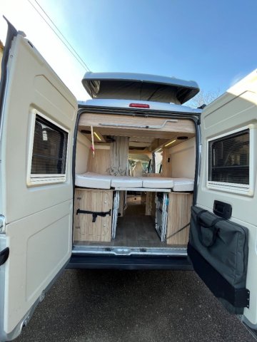 Hymer Camper Vans / Hymercar Ayers Rock - Photo 3