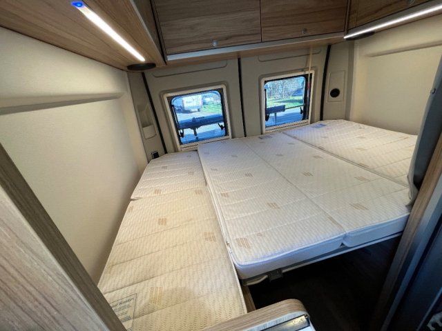 Hymer Camper Vans / Hymercar Ayers Rock - Photo 8