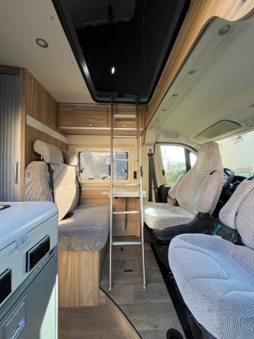 Hymer Camper Vans / Hymercar Ayers Rock - Photo 12