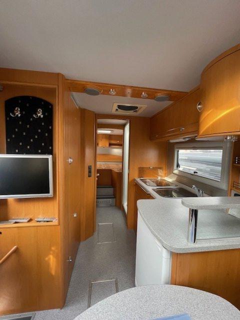 PhoeniX Motorhome 8800L - Photo 13