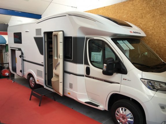Adria Matrix 670 Dl Plus