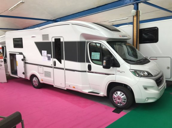Adria Matrix Axess M 670 SC
