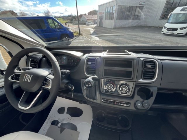 Adria Twin Sports 640 SGX 60eme Anniversaire Sélection 60 - Photo 8