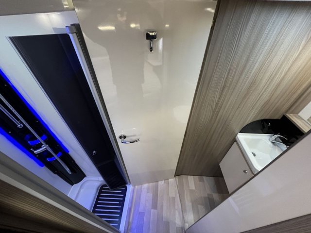 Autostar Privilege I 720 LC I720 - Photo 19