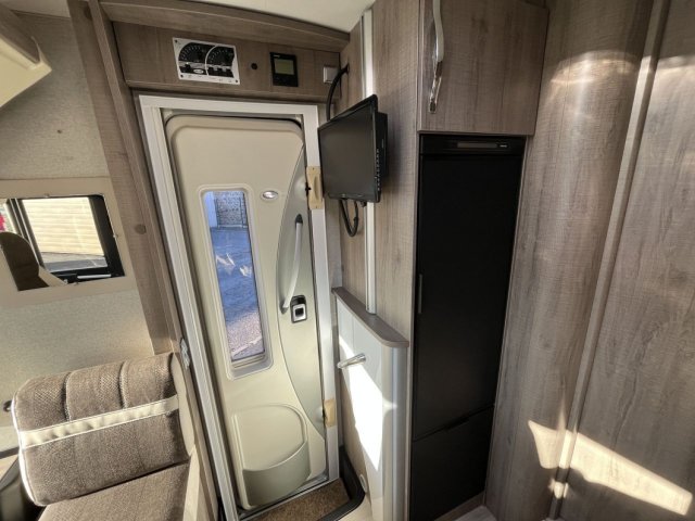 Bavaria Arctic I70 I 70 LC Artic - Photo 15