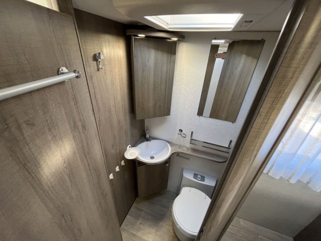 Bavaria Arctic I70 I 70 LC Artic - Photo 20