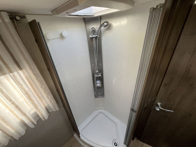 Bavaria Arctic I70 I 70 LC Artic - Photo 21