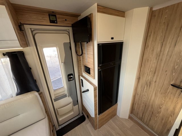 Bavaria Initial I740FC Nomade I 740 FC - Photo 17