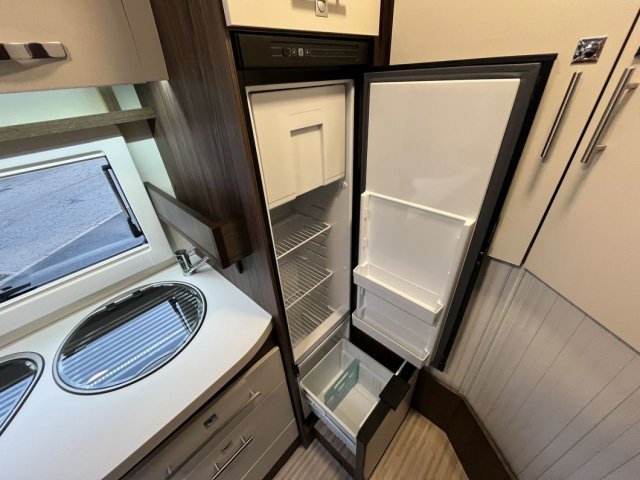 Benimar Tessoro 483 Northautokapp - Photo 13