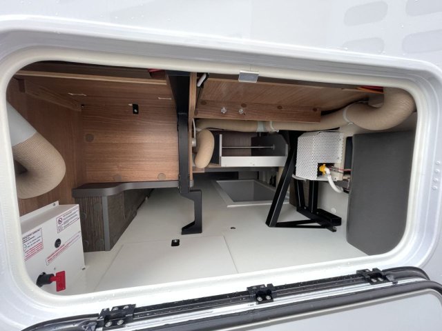 Carthago C-Tourer I 145 RB LE Superior I-145 Mercedes-Benz - Photo 25