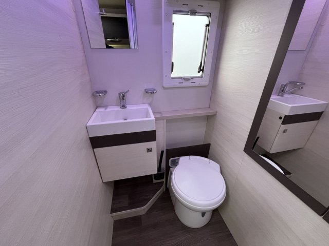 Challenger Quartz 290 - Photo 19