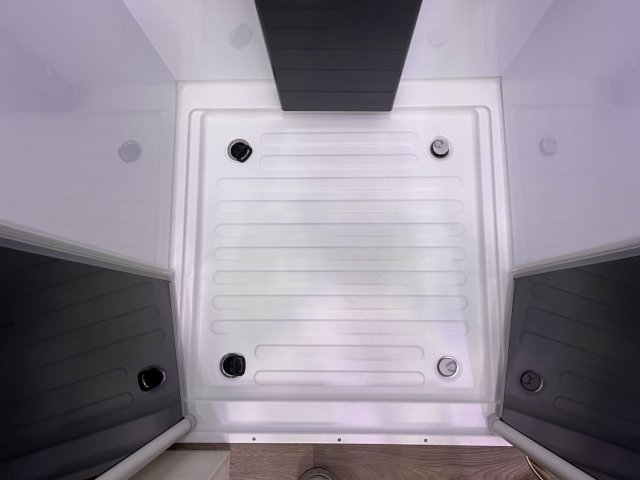 Challenger Quartz 290 - Photo 21