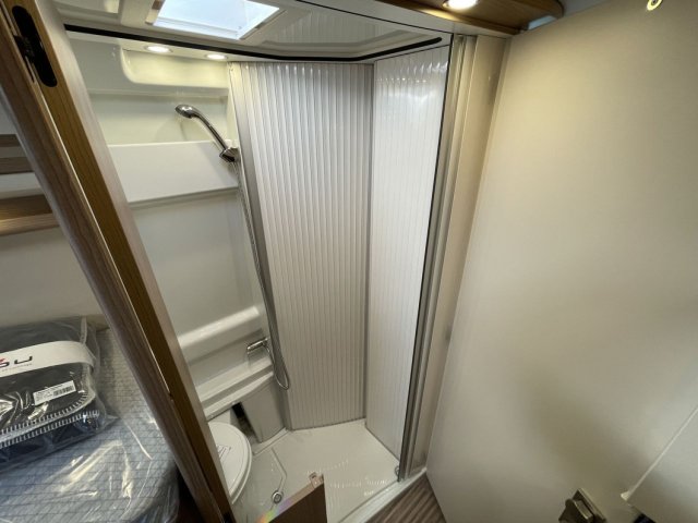 Malibu First Class 640 LE RB LE-RB Coupé Two-Rooms - Photo 16