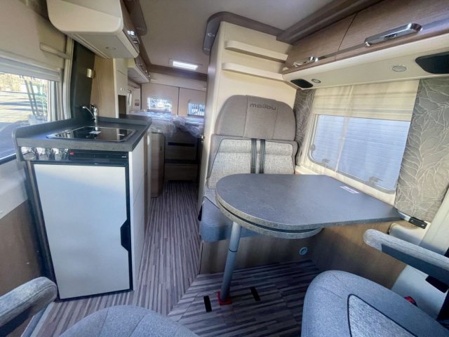 Malibu First Class 640 LE RB - 640LE Two Rooms - Photo 7