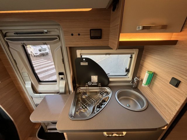 Weinsberg CaraCompact Suite MB 640 MEG Edition Pepper - Photo 17