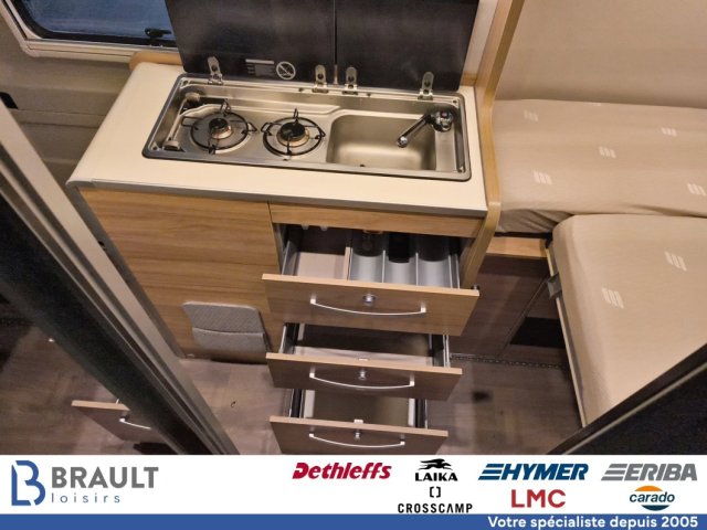 Hymer Camper Vans / Hymercar Ayers Rock Crossover - Photo 10