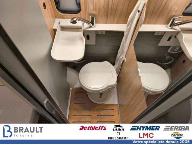 Hymer Camper Vans / Hymercar Ayers Rock Crossover - Photo 12