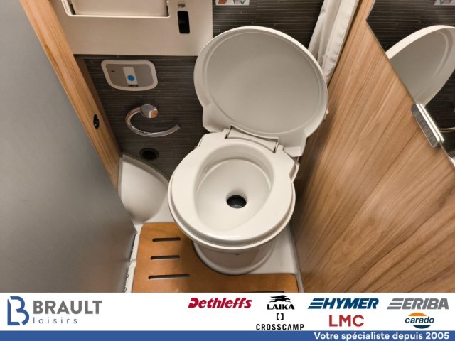 Hymer Camper Vans / Hymercar Ayers Rock Crossover - Photo 14