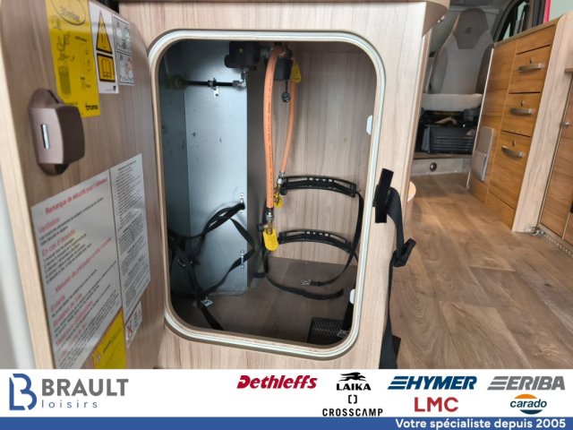 Hymer Camper Vans / Hymercar Ayers Rock Crossover - Photo 21