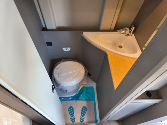 LMC Innovan 603 - Photo 12