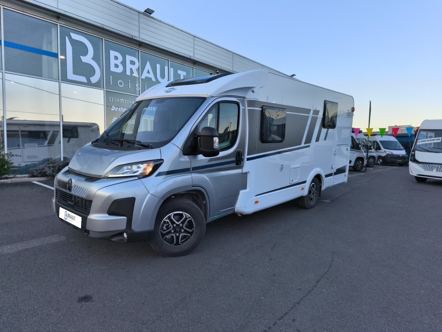 Carado V 339 