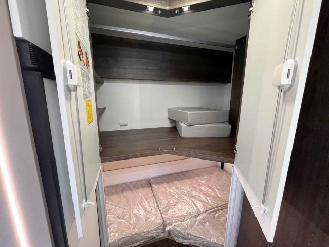 Benimar Tessoro 483 - Photo 11